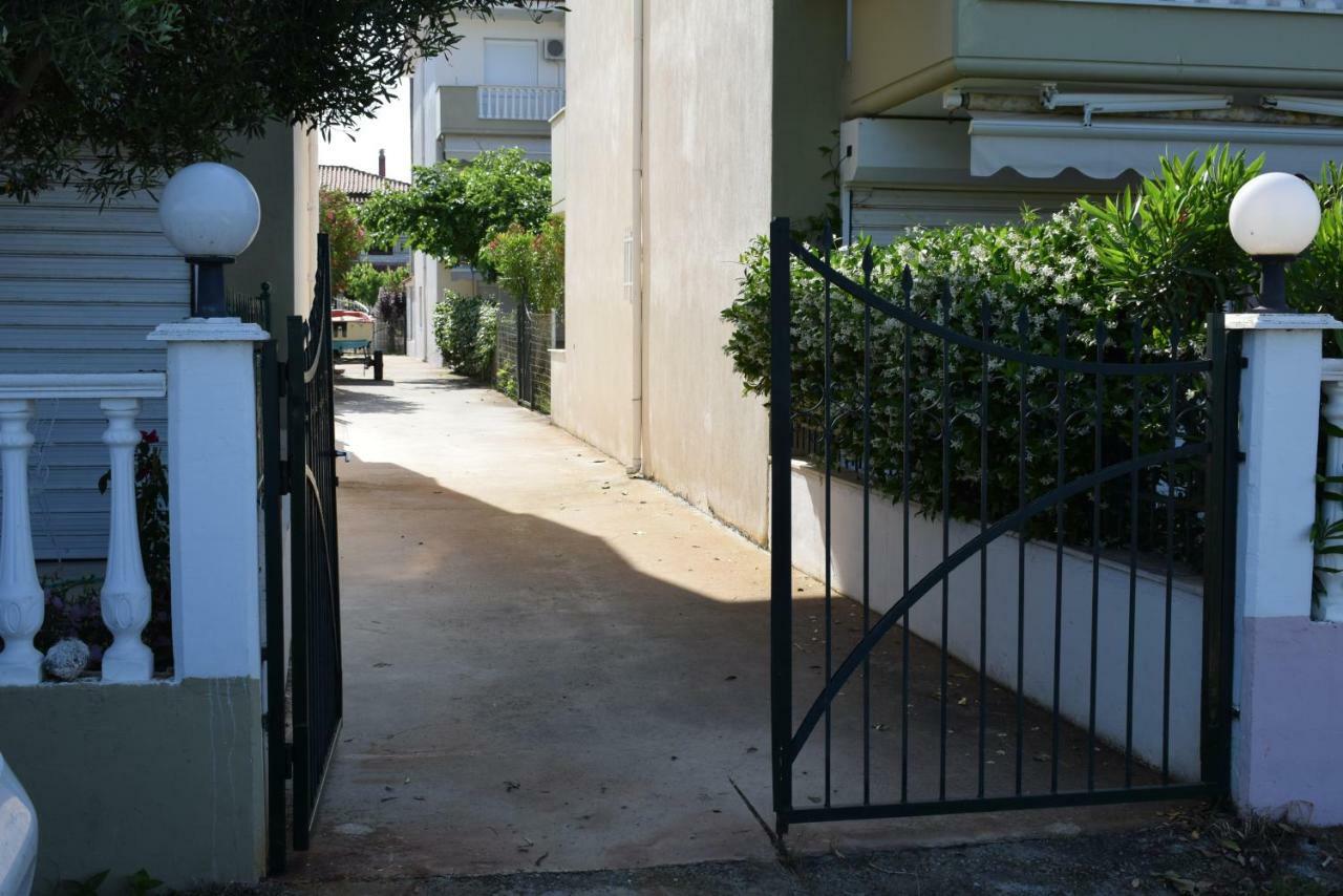 Dimar1 Seaside Apartment Paralia Dionisiou Eksteriør billede