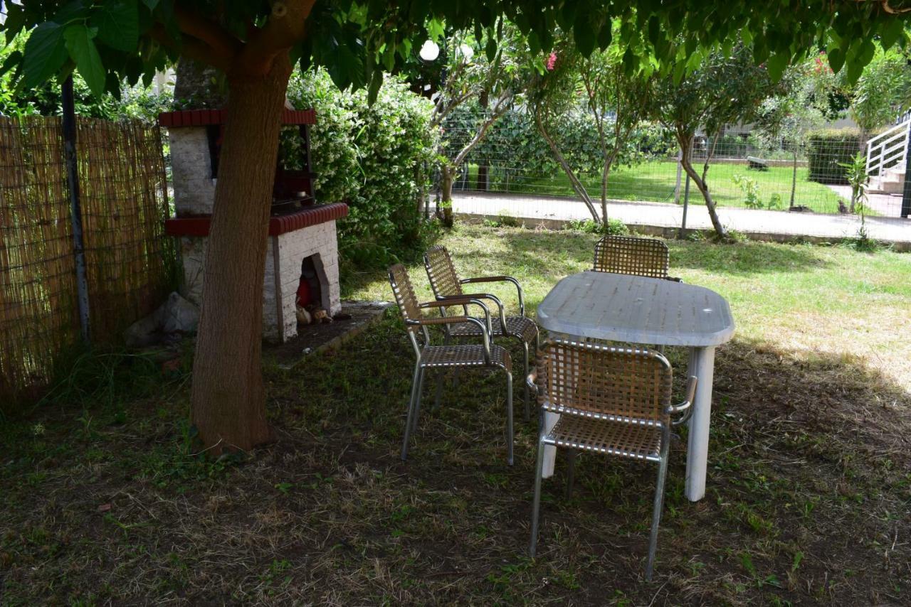Dimar1 Seaside Apartment Paralia Dionisiou Eksteriør billede